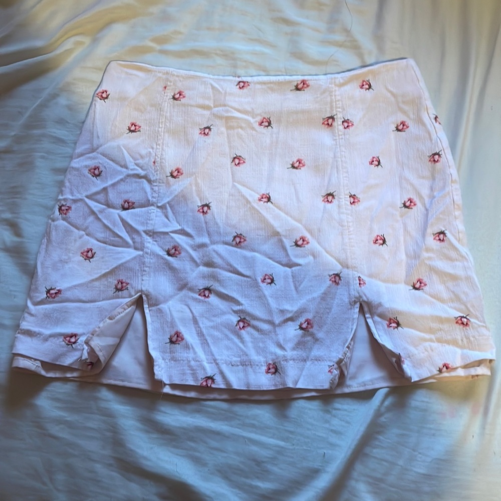 Forever 21 Pink Floral Mini Skirt M